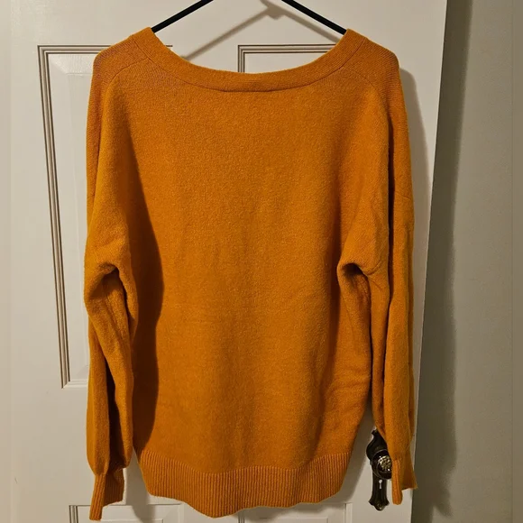 NEW Loft Henley Sweater - Picture 4 of 5